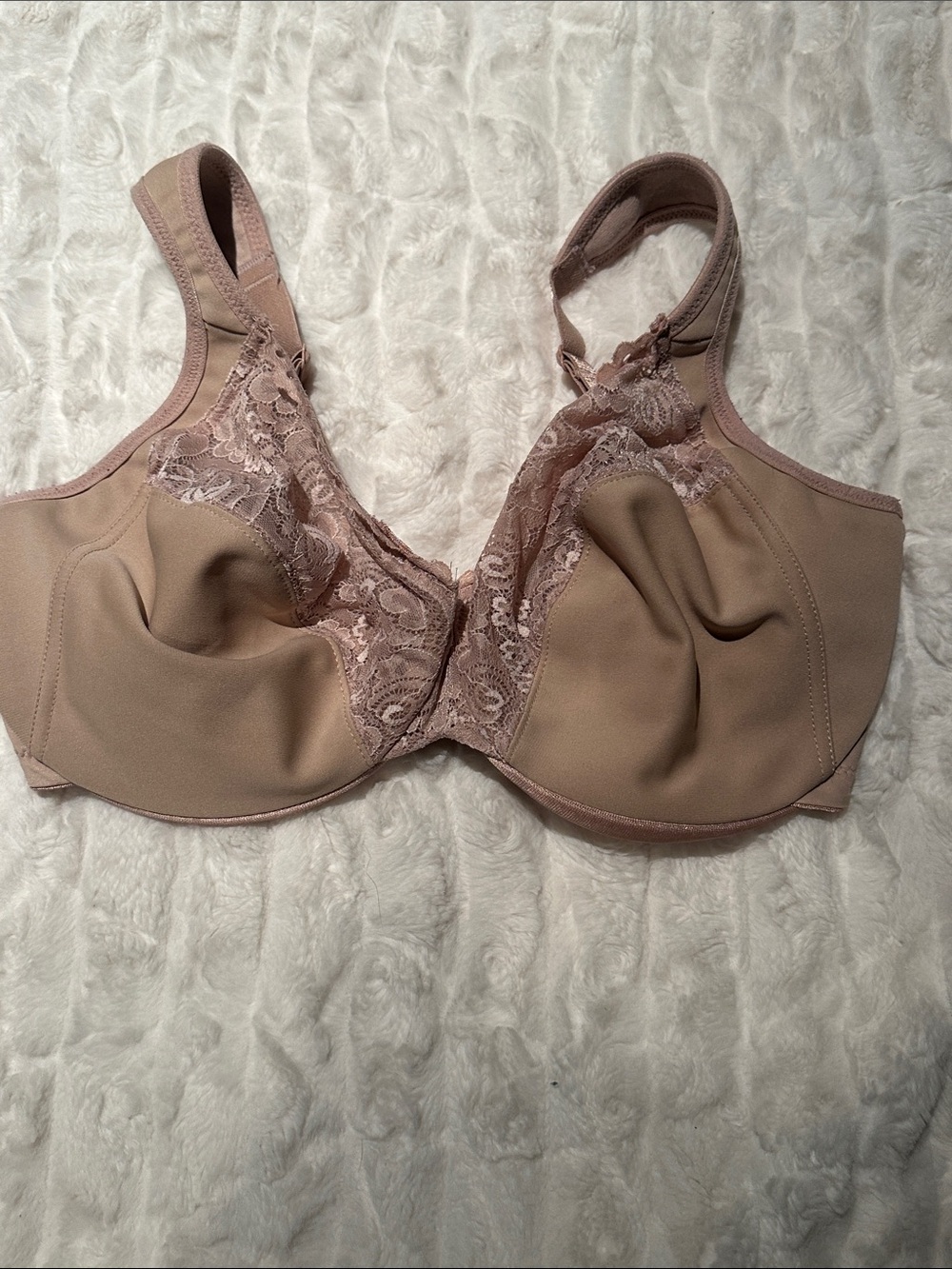 Glamorise Lace-Accent Full Coverage Bra in Blush